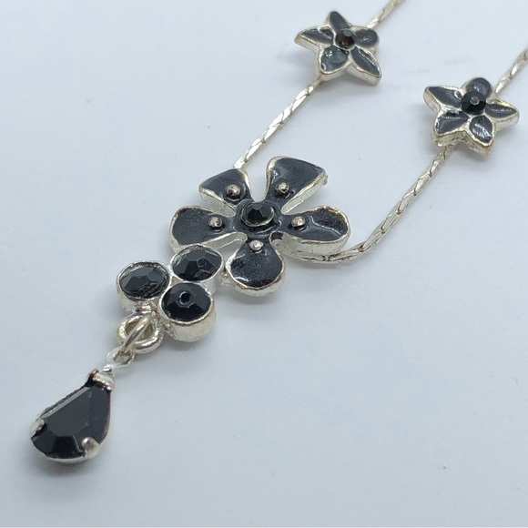 Silver Tone with Black Floral Design Fashion Jewellery Necklace - Picture 5 of 5